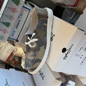 Gypsy Jazz Kids Gray Camouflage Sneakers